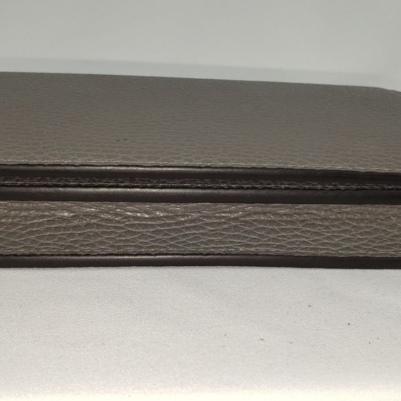 Gucci Crossbody Wallet on a Chain in Gray NEW IN BOX - Picture 2 of 7